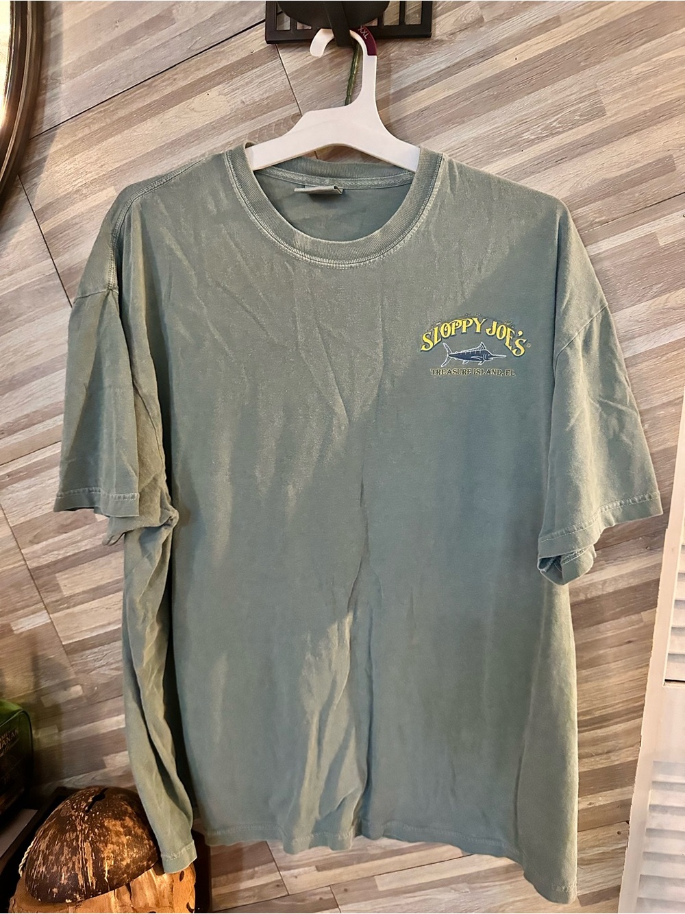 2X graphic tshirt